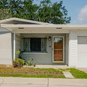 Cozy 3bdr In The Heart Of Holiday home Tampa